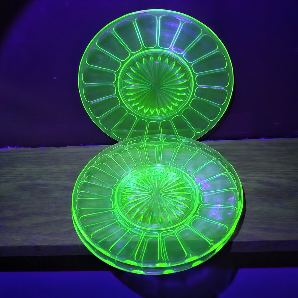 Vintage Hazel-Atlas Uranium Green Glass Set Of 3 Plates 6 1/4 Ribbon